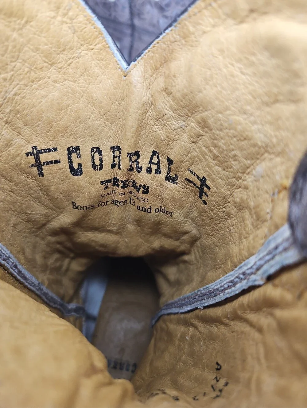 Corral Teen Embroidery Western Boots • Size Youth 4.5 or Women’s 5.5/6